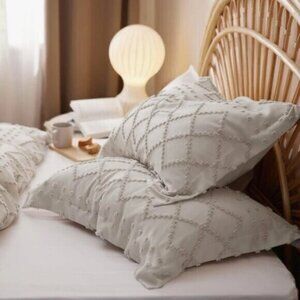 NWT Tufted Embroidery Pillow Shams Covers 20x26